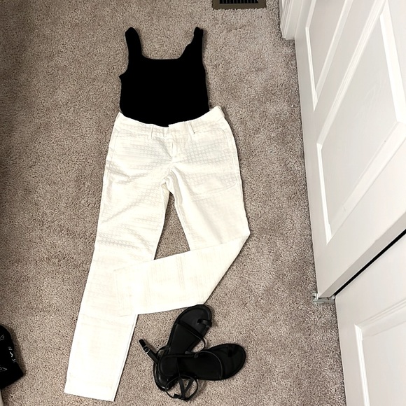 Old Navy women’s pixie pants, size 4 - Picture 1 of 3